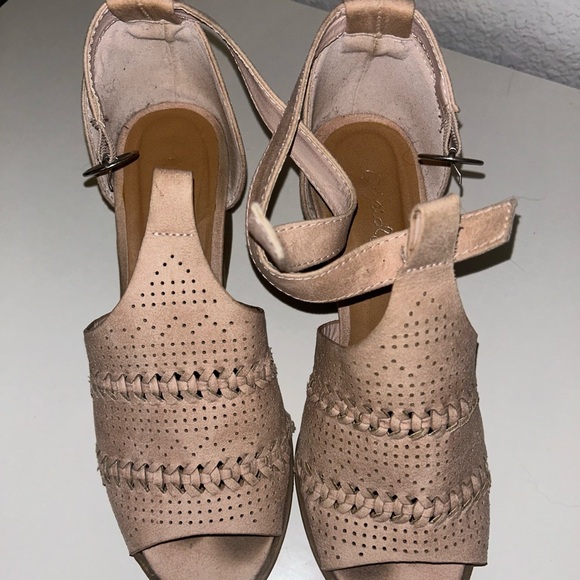 Pink boho peep-a-toe wedges from qupid - Picture 4 of 4